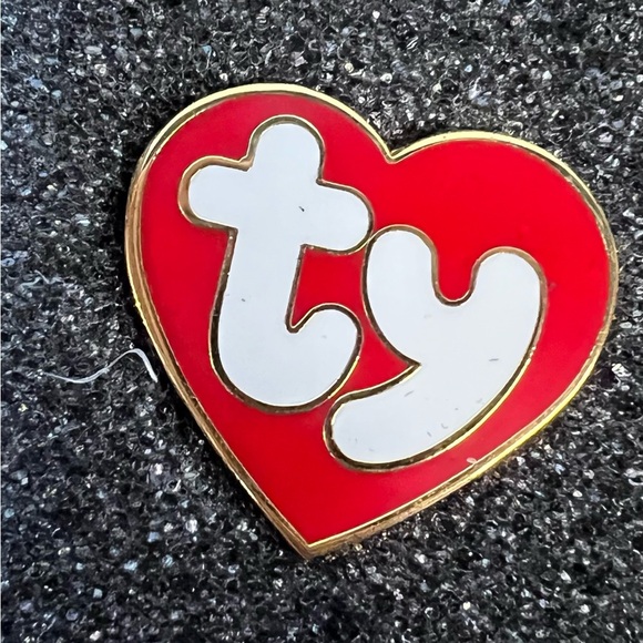Vintage Ty Beanie Official Club Collector Pins set of 5 in case (2002) - Picture 2 of 6